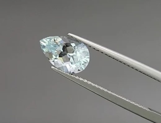 Эксклюзивный турмалин Параиба 1.70 ct